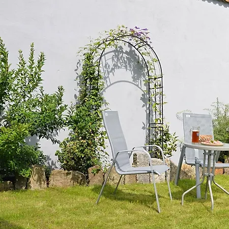 Modern In Bavaria With Garden